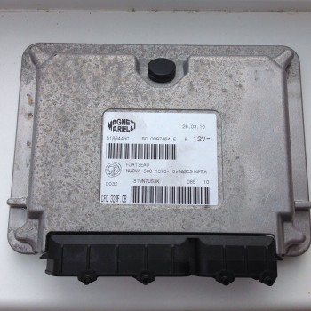 Hộp ECU điều khiển động cơ fiat500